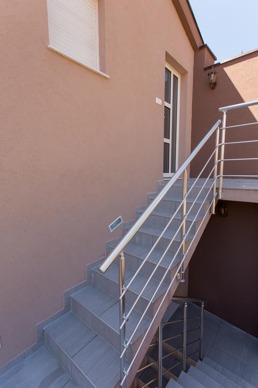 Apartments & Rooms Villa Zaad Mostar Exterior photo